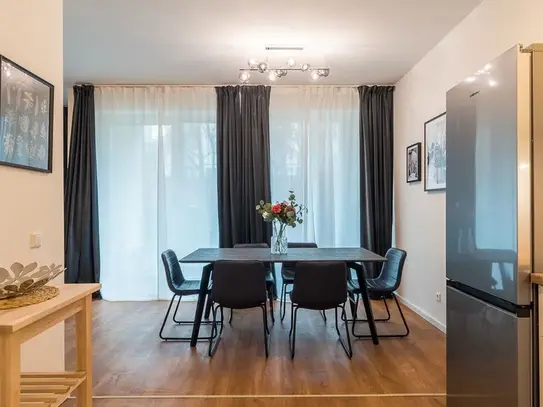 Bright 4-room maisonette flat with private terrace in the heart of Berlin