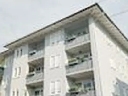 Balkon, Parkett & TG / Single-Wohnung in Mickten