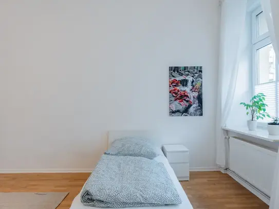 Barriere-free Room Berlin Mitte Prenzlauer Berg Friedrichshain Alexanderplatz