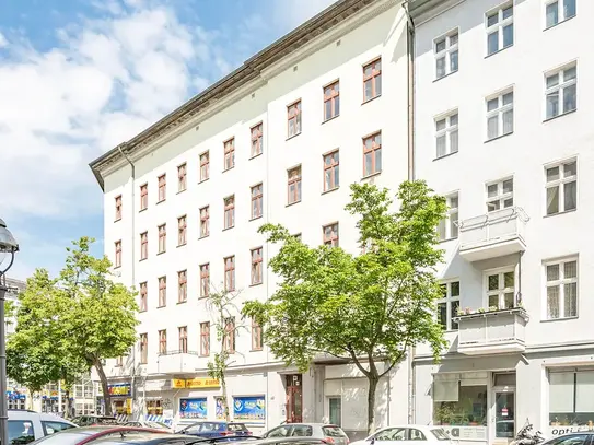 Newly furnished apartment in Berlin Charlottenburg for 6 people