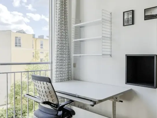 Full Furnished 4-Room Apartment in Trendy Friedrichshain-Kreuzberg