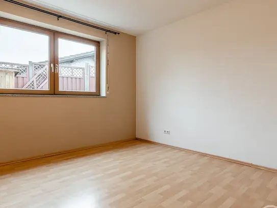 *Einfamilienhaus mit 2 Schlafzimmern* herrliche Aussicht und ruhige Lage unweit des Zentrums