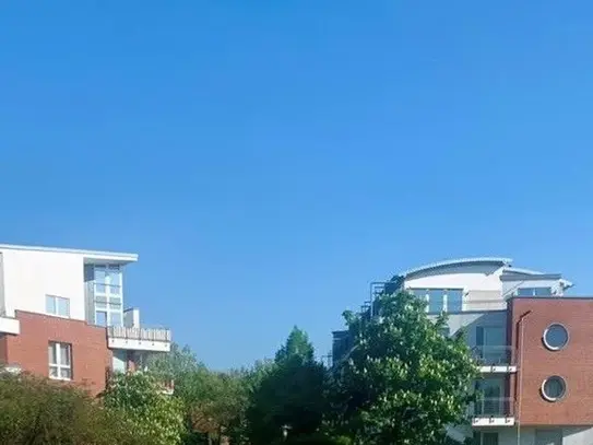 Light-flooded apartment with a unique view over the city park