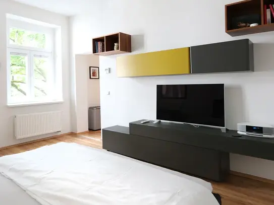 876 | Spacious studio apartment in Charlottenburg