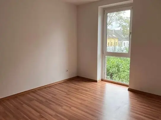 *in Renovierung* Attraktive 2 Zimmerwohnung mit Balkon und Tageslichtbad