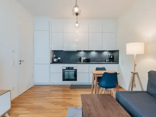 Modern, new, bright 1 bedroom apartment with balcony in Mitte