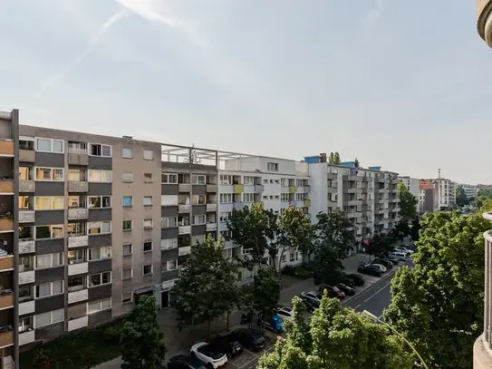 Quiet, bright apartment in Wilmersdorf (with parking space), Berlin - Amsterdam Apartments for Rent