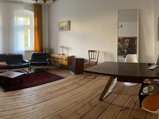 Bright 2-room , mid-century apartment in Moabit