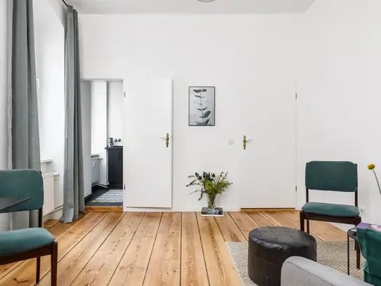 Fresh 2 room apartment close to Rosenthalerplatz