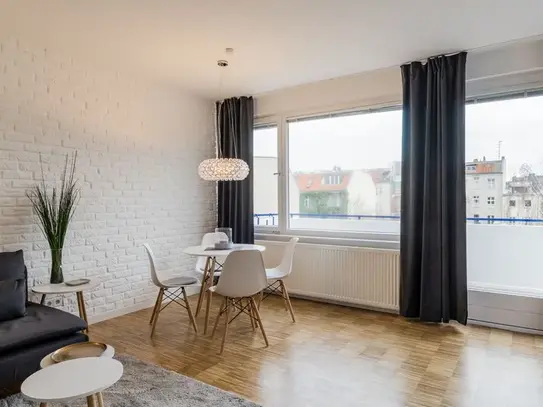 Sunny renewed two bedroom apartment with balcony and garage, Berlin - Amsterdam Apartments for Rent