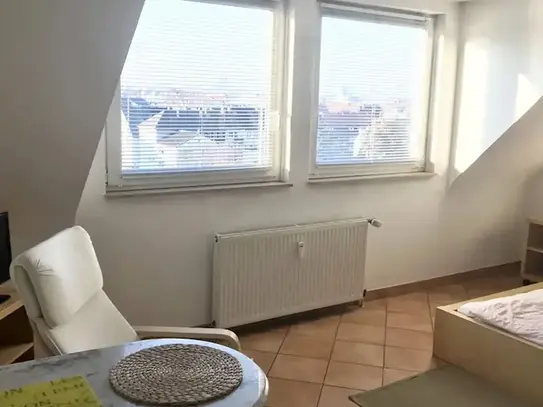 Best Place: Helles Apartment mit Domblick in Rheinnähe – zeitwohnen.de