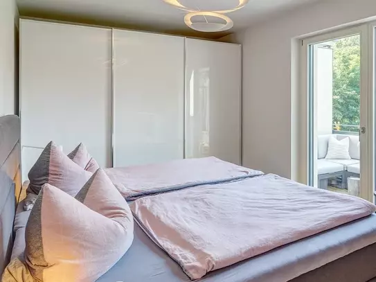 Hochwertig möblierte 3-Zimmer-Wohnung mit Parkblick24