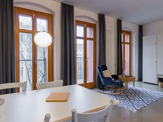 Spacious 1-bedroom apartment with home-like furnishings in the center of Berlin (Friedrichshain), Berlin - Amsterdam Ap…