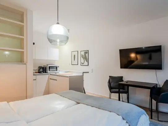 Charming & bright suite in Kreuzberg with balcon!, Berlin - Amsterdam Apartments for Rent