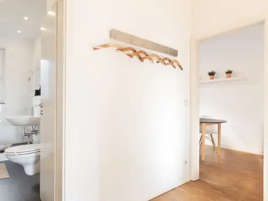 Designer feel-good apartment in the middle of the Medienhafen with southwest-facing balcony