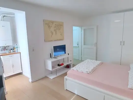 Lovely studio apartment in Köln, facing the park, Koln - Amsterdam Apartments for Rent