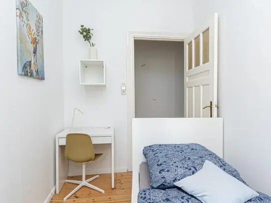 Snug single bedroom in Soldiner Kiez