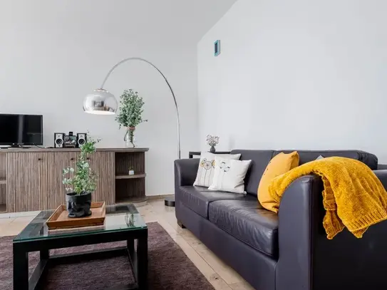 Luxurious and stylish living | art-apartment in the heart of Düsseldorf incl. Netflix | quiet location in the inner cou…