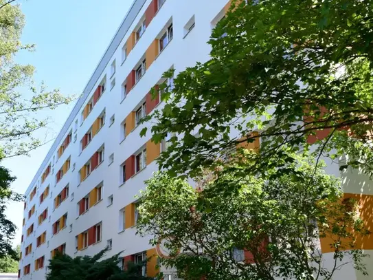 *Wohntraum am Stadtpark: Bezugsfertige 4-Zimmer-Wohnung mit Balkon wartet auf euch!*