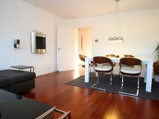 Quiet, high-quality 3 room apartment in Schwabing-West