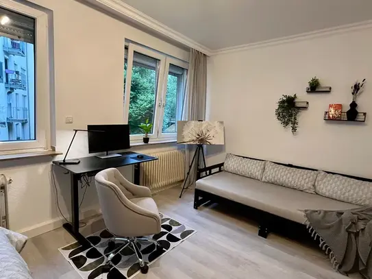 Lovely and renovated Apartment - 7 min from main Train Station