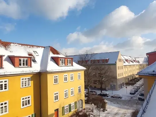 Quiet, light-flooded top floor apartment in Reinickendorf, Berlin - Amsterdam Apartments for Rent