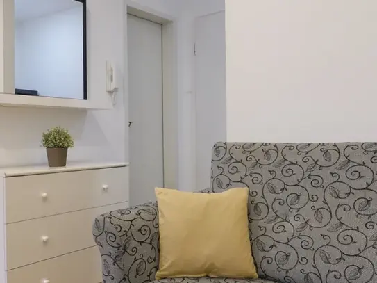 Top one-bedroom apartment in Dresden-Neustadt city centre