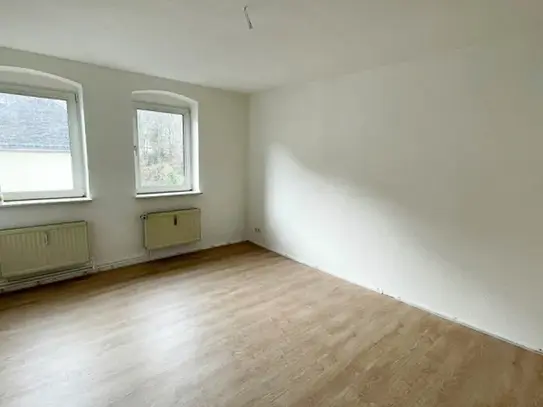 1. Monat kaltmietfrei! - Moderne 4-Raum-Wohnung im Zentrum von Aue