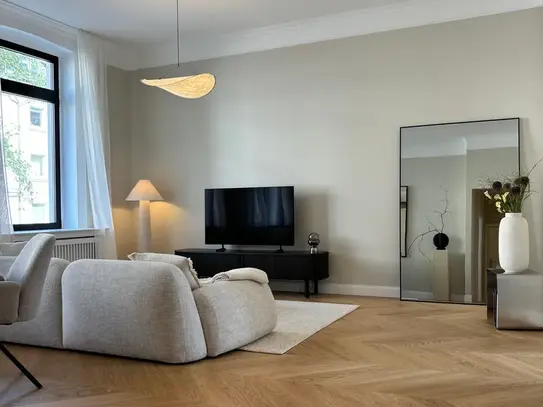 Exclusive furnished apartment in an historic building in Düsseldorf-Düsseltal - move in and feel at home!