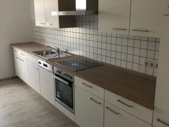 Maisonettenwohnung mit Einbauküche & Dachterrasse!