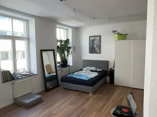 Flat to sublet at the theatre 30.9 to 31.12