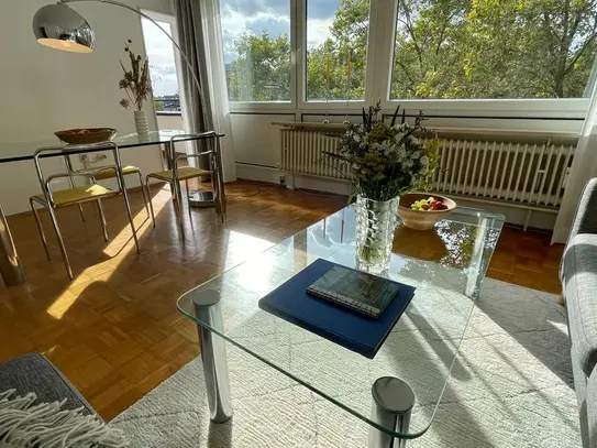 Sunny, spacious apartment with balcony, lift and garage in the centre of the old town, Koln - Amsterdam Apartments for…