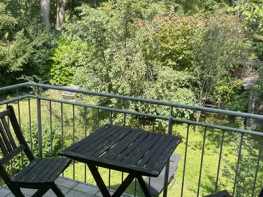 One room apartment in quiet neighborhood with balcony in the south of Munich