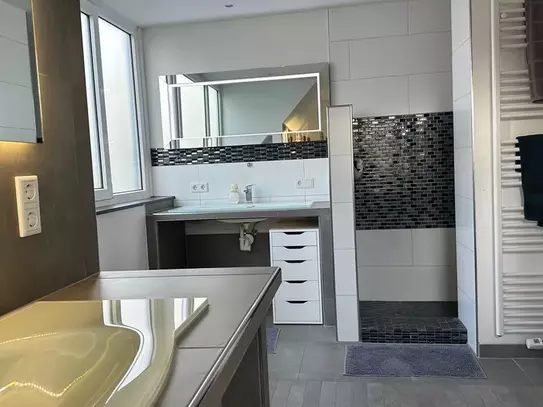 Bright, fantastic suite in Mönchengladbach, Monchengladbach - Amsterdam Apartments for Rent