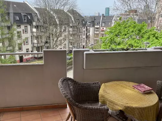 2 bedroom apartment with balcony and parking space, centrally located in Frankfurt Sachsenhausen, Frankfurt - Amsterdam…