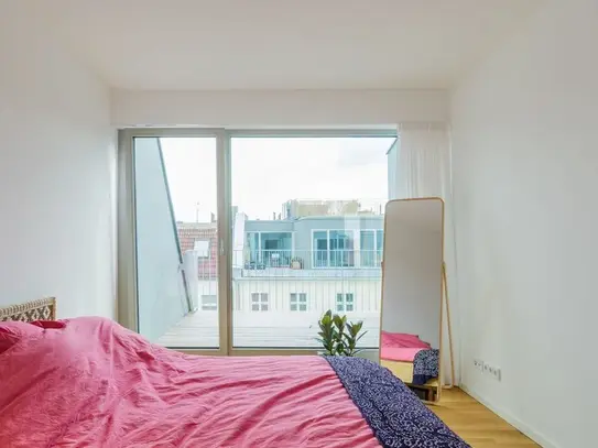 156sqm Designer Penthouse Apartment in Friedrichshain - with 2 verandas and a rooftop terrace and amazing views over Be…