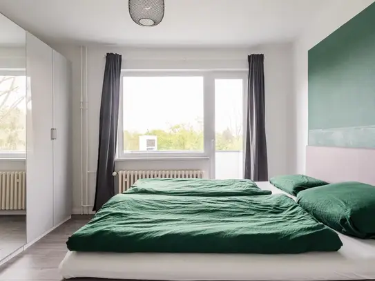 Top modern apartment in Berlin-Spandau - between green and city center