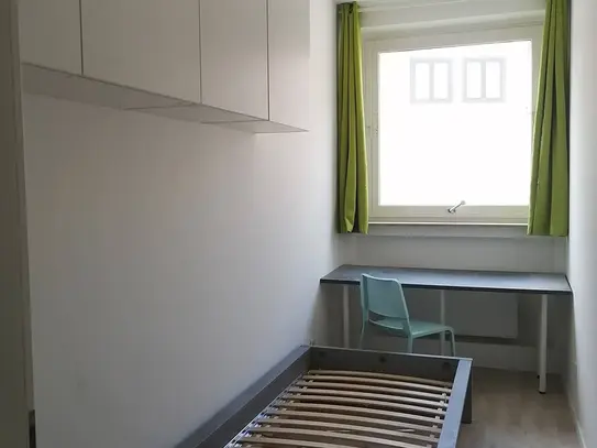 Small shared room in a friendly shared apartment