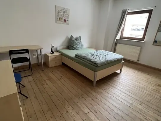 Bright, friendly flat with complete equippment – euhabitat