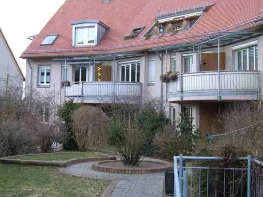 Gepflegte 2 Zimmer Wohnung in Nürnberg Großgründlach mit Balkon/Stellplatz ab sofort zu mieten