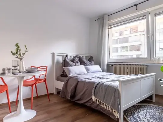 Modern Studio Apartment in the CITY CENTER - Perfect for Expats