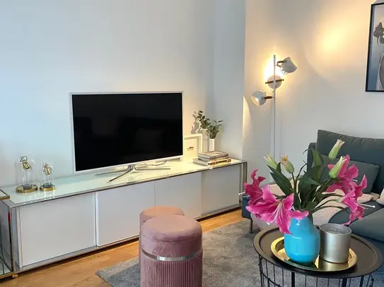 Quiet, cosy flat with view into the green courtyard