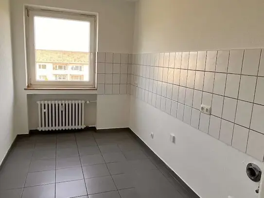 Sanierte 2 Zimmerwohnung mit Balkon und Aufzug!