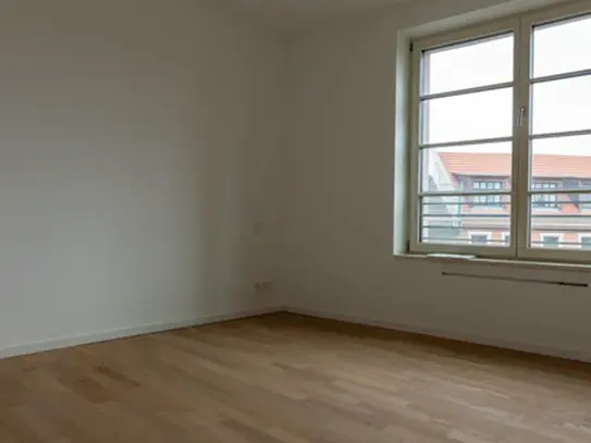 ** Helle, moderne Wohnung | Parkett | bodentiefe Fenster | Wohnküche | 2 Balkone | Bad mit Wanne **