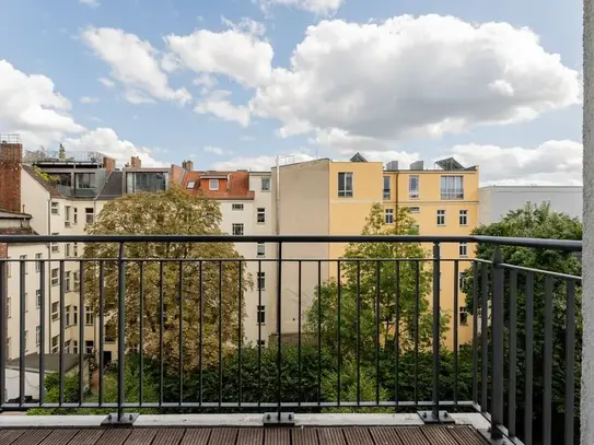 Spacious Furnished 4-Room Apartment in the Popular Neighborhood of Friedrichshain - Kreuzberg, Berlin - Amsterdam Apart…