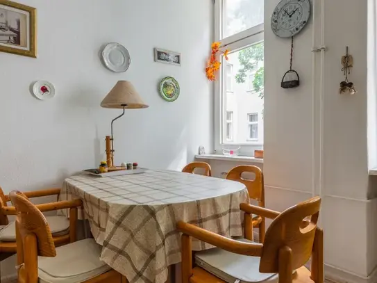 classic old Berlin building with antique furnishing, Berlin - Amsterdam Apartments for Rent