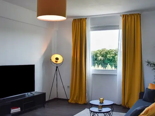 Deluxe Apartment near the Main Station: Ubahn, King Size Bed, Duisburg - Amsterdam Apartments for Rent