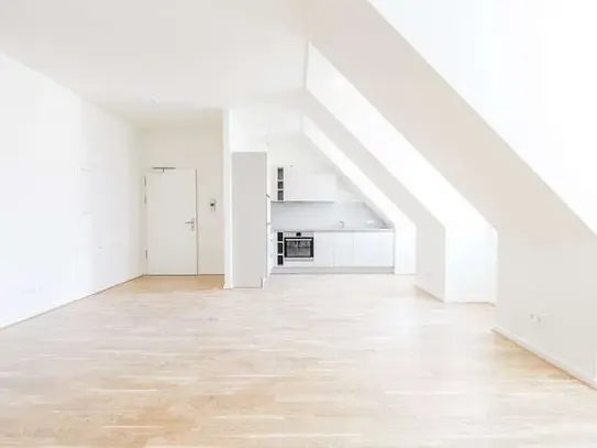 Penthouse-Wohnung auf 61m² direkt neben der Frauchenkirche im Quartier-Hoym!