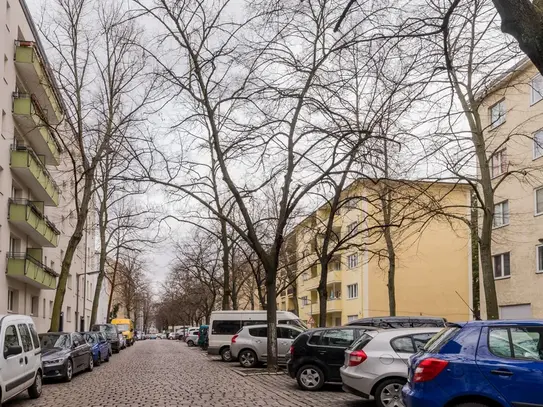 Modern 2-room apartment in Neukölln, Berlin’s trendiest neighborhood!