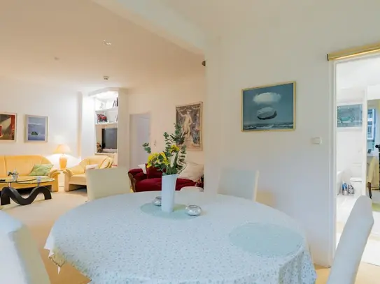 Beautiful 3-room apartment in Charlottenburg-Westend in a well-kept green residential area, conveniently located, for 1…